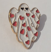 Ghost pin - Heart